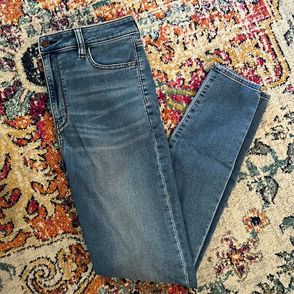 American Eagle Super Hi-Rise Jeggings